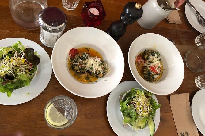 Premium Private Foodie Experience with Local - all tastings included - Key Points