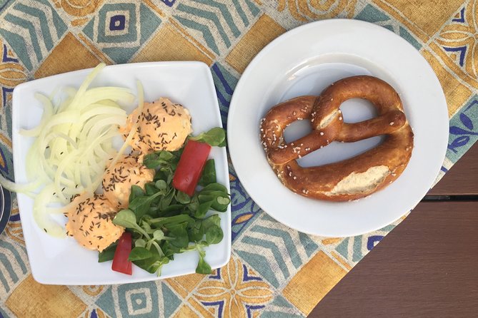 Premium Private Foodie Experience with Local - all tastings included - Sampling Local Delicacies in Platzl’s Historic Entertainment District