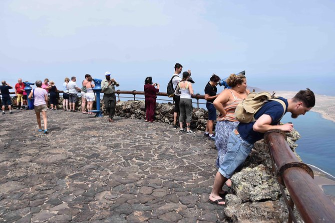 Premium Tour Timanfaya National Park and Cueva de Los Verdes - Timanfaya National Park: Discover Lanzarote’s Volcanic Heart
