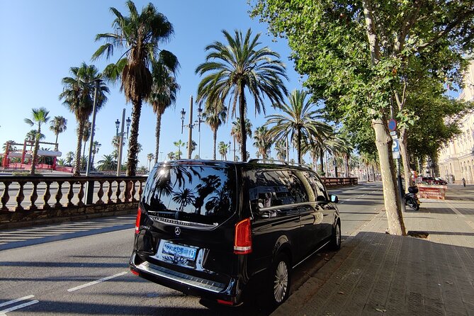 Premium Transfer from / to Airport and Port - Convenient Pickup at Barcelona El Prat Airport Arrivals