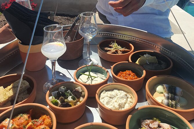 Premium Wine Tasting with Caldera Views - Visiting the Private Cellar and Exploring Unique Labels