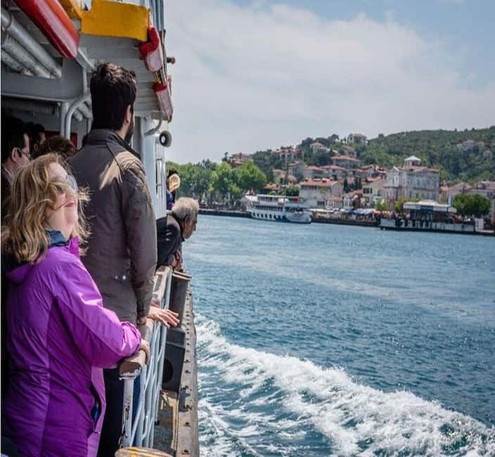Princes Island Full Day Tour - Heybeli or Knal & Büyükada - Lunch Options: On the Boat or on the Island