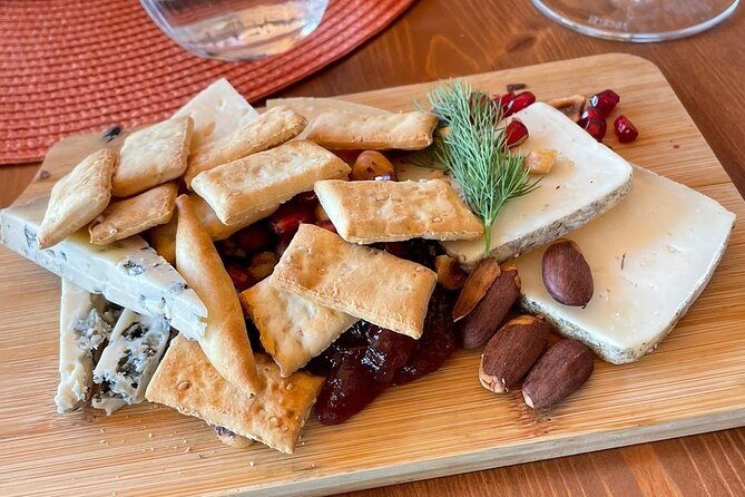 Priorat tour to 3 small wineries and hotel pick-up - The Quality of Wine Tastings and Food