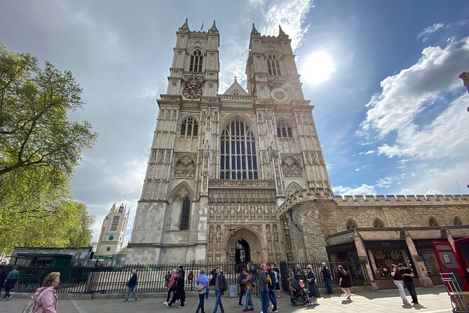 Priority Access Westminster Abbey Tour with a Professional Guide - Practical Tips for Visiting Westminster Abbey