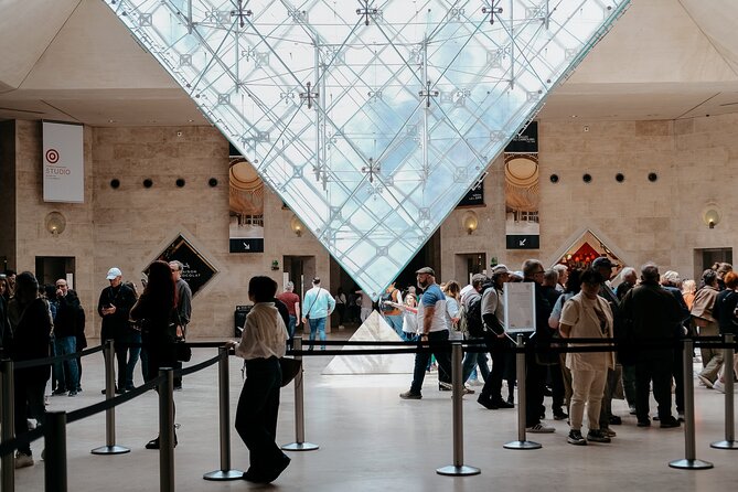 Priority ticket without waiting for the Louvre Museum - The Experience Inside the Louvre: Key Masterpieces and Exhibitions