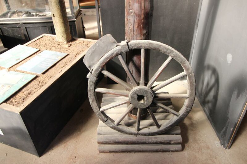 Prisons' Palace: Maleficia, Inquistion torture tools - Inside the Prisons Palace: A Glimpse of Venices Dark Past