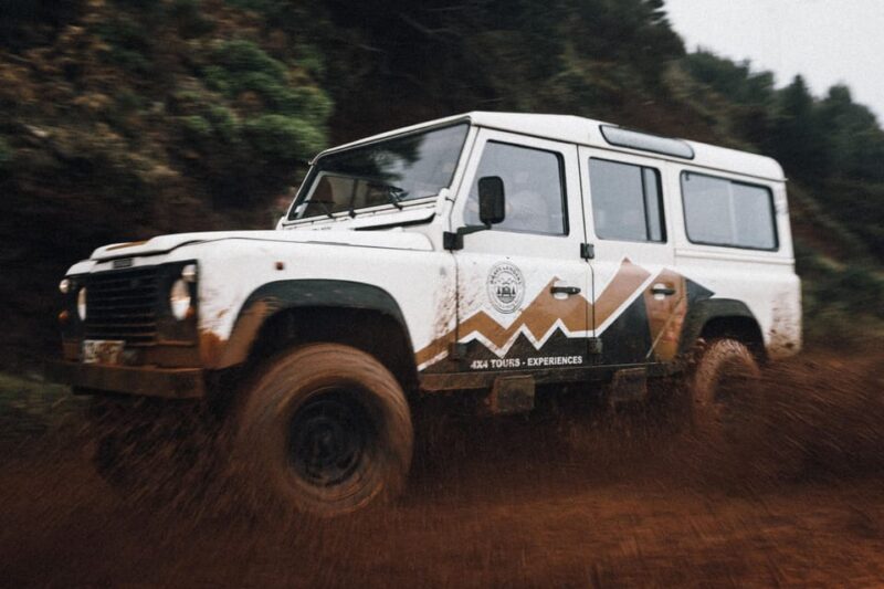 Priv. East: 4x4 Tour|Pico do Areeiro|Santana Typical Houses| - Value and Booking Flexibility