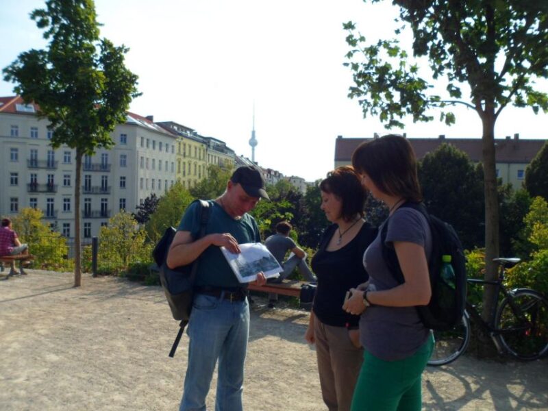 Privat: Berlin: Walking Tour of Prenzlauer Berg - Practical Details: Group, Weather, and Flexibility