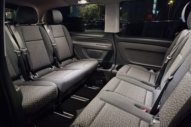 Privat Faro Airport to Alvor Portimao Praia Rocha Ferragudo 1 way - The Benefits of a Private Faro Airport Transfer