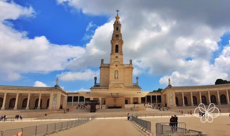 Private 1-Day Tour to Fátima Batalha Nazaré and Óbidos - Why Choose This Private Day Trip?