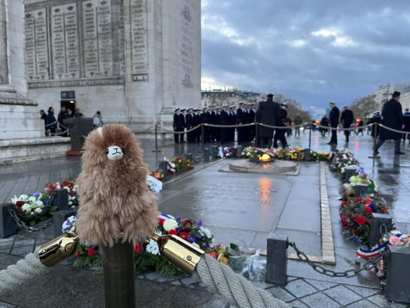 Private 2-3 hours Montmartre walking tour - Timeless charm - The Famous Moulin Rouge and Artistic Nightlife