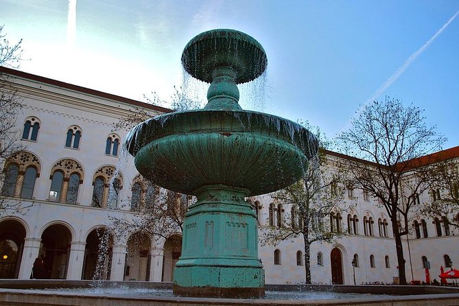 Private 2.5 hour city tour of Munich with driver/guide - Optional Stops and Customization during the Tour