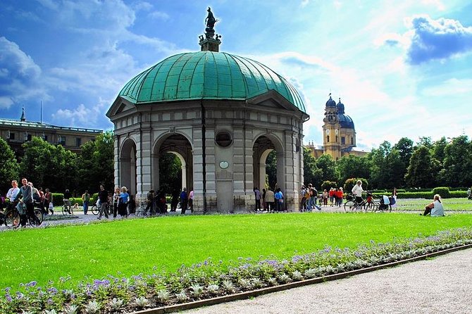 Private 2.5 hour city tour of Munich with driver/guide - Comparing the Cost to the Experience