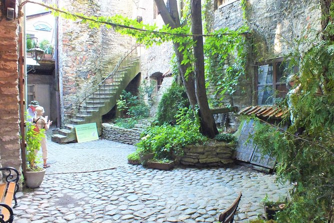 Private 2.5-Hour Tour of Tallinn Old Town in a Spacious Mercedes Minivan - The Sum Up: A Comfortable and Personal Introduction to Tallinn Old Town