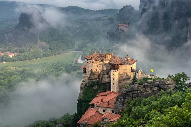 Private 2 day Meteora Photo Tour from Athens by train - Key Points