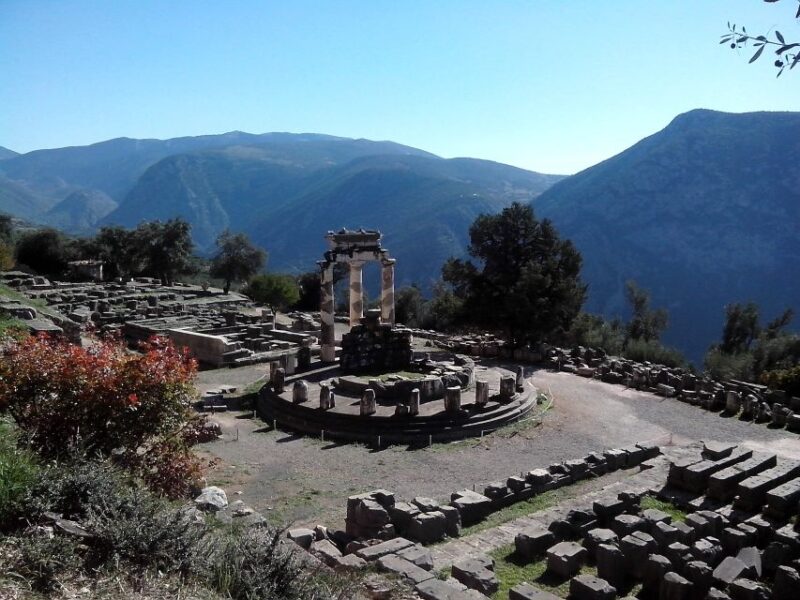 Private 2-Day Tour to Delphi, Meteora & Thermopylae - The Upscale Accommodation Experience