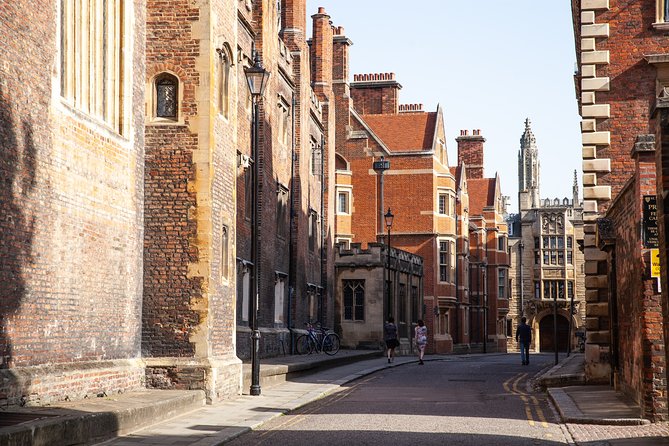 Private 2-Hour Cambridge Walking Tour With University Alumni Guide - The Experience: A Perfect Fit for Short Visits and Enthusiasts
