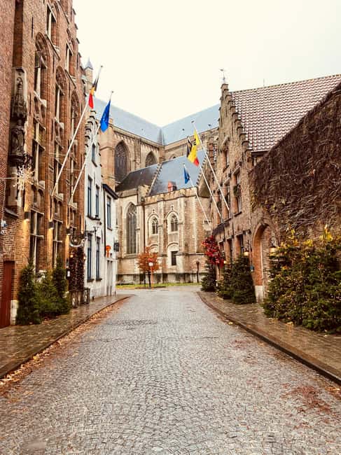 Private 2-hour Haarlem Walking Tour with Official Guide and Beer Tasting - Visiting Historic Trade Hubs: De Waag and Teyler Museum