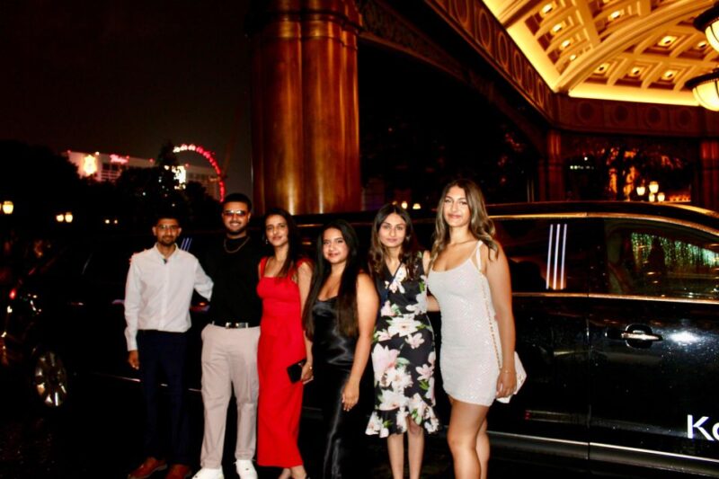 Private 2-Hour LV Limo Tour with Champagne and LV Goodies - Customization and Flexibility During the Tour