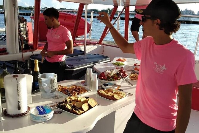 Private 2 Hour Miami Tour aboard Great White 50FT Power Catamaran - Food and Drinks Included on Your Private Miami Cruise