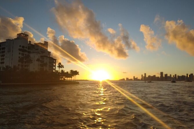 Private 2 Hour Miami Tour aboard Great White 50FT Power Catamaran - The Sum Up: Your Exclusive Miami Moment on the Water