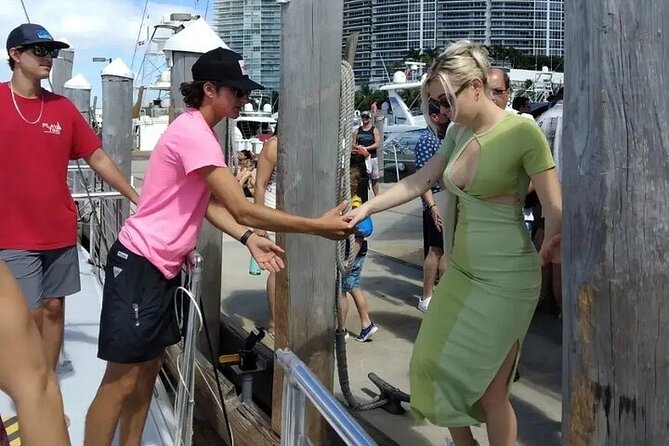 Private 2 Hour Miami Tour aboard Great White 50FT Power Catamaran - Frequently Asked Questions