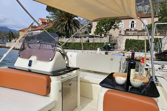 Private 2 hour Speedboat Tour Our Lady of the Rock and Perast - Strolling Through Perast’s Historic Streets