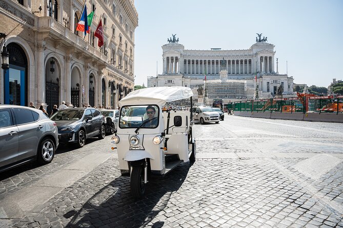 Private 2 Hour VIP Tuk Tuk Tour with Hotel Pickup and Prosecco - Key Points