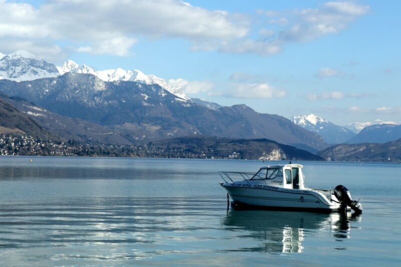 Private 2-hour Walking Tour of Annecy with official guide - Explore Annecy’s Charm with a Private 2-Hour Walking Tour