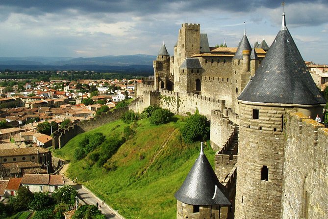 Private 2-hour Walking Tour of Carcassone with official tour guide - Expertly Guided Experience with Knowledgeable Guides