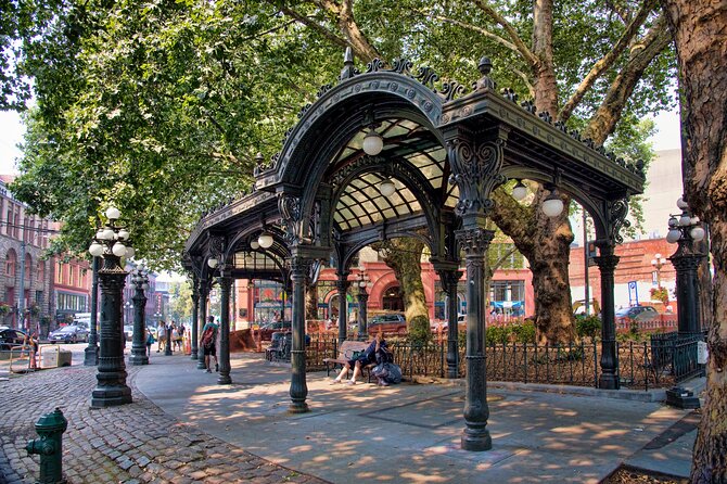 Private 2-hour Walking Tour of Seattle with licensed tour guide - Stepping Back in Time at Pioneer Square