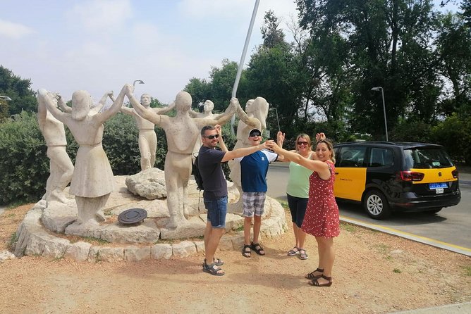 Private 2 Hours Sightseeing Tour in Barcelona - Considerations and Limitations of the Tour