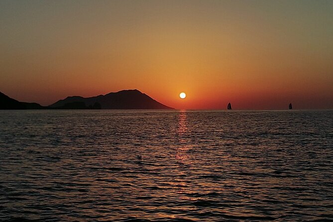 Private 2 Hours Sunset Cruise To Klima - What Makes the Sunset at Klima Special?