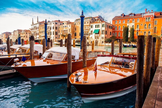 Private 2 hrs Grand Canal, Hidden Gems Walk and food tasting - Highlights of the Grand Canal and Minor Canals