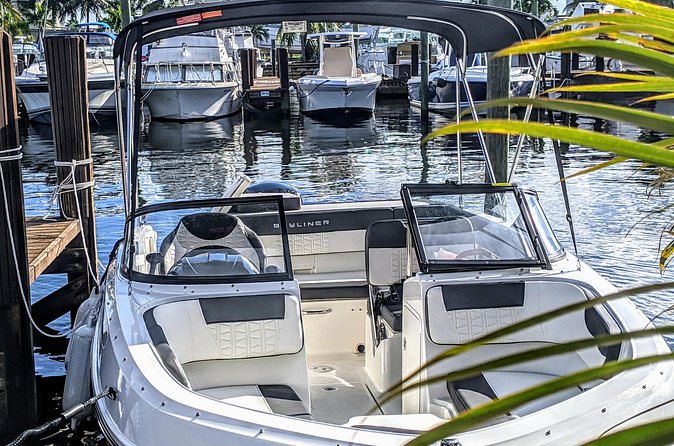 Private 21 Ft Boat Rental in Fort Lauderdale - Stop at the Sandbar for Swimming and Relaxation
