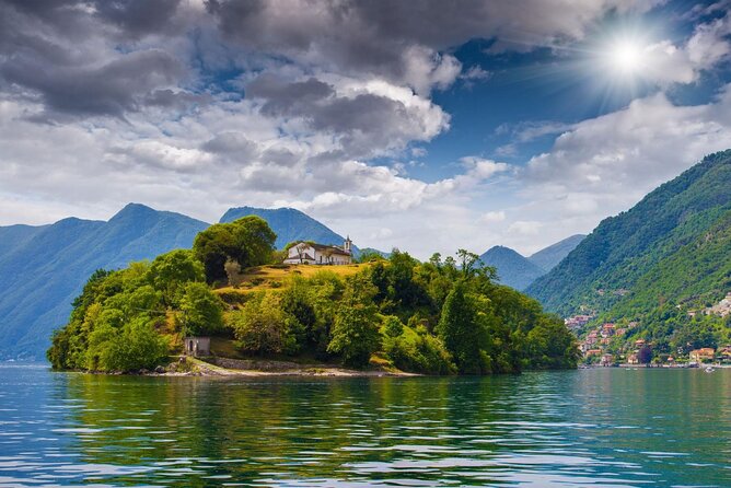 Private 3 Hour Boat Tour in Lake Como - The Experience of the Guides and the Boat