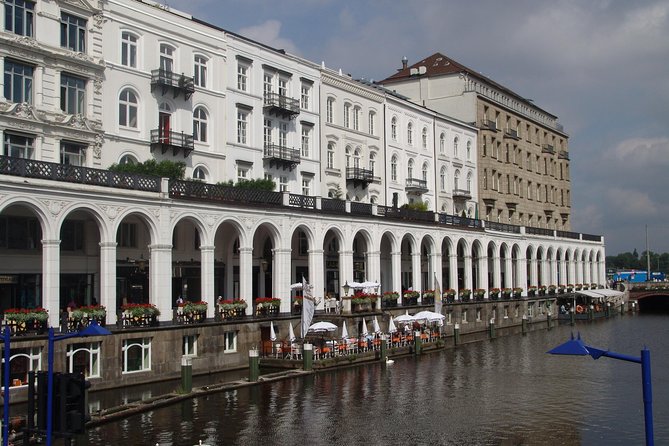 Private 3-Hour Hamburg Sightseeing Tour in a Mercedes Limousine - Discovering Hamburg’s 1200 Years of Curiosities