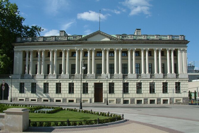 Private 3-hour Poznan Old Town Tour - Visiting the Baroque Fara Church