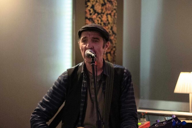 Private 3-Hour Scottish Dinner and Folk Music Experience - Folk Music: Talented Performers and Engaging Acts