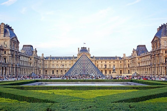Private 3-hour tour in Louvre Museum with official tour guide - Flexibility and Group Sizes