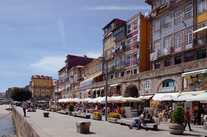 Private 3-hour walking tour of Porto with official tour guide - Exploring Porto Cathedral’s Architectural Grandeur