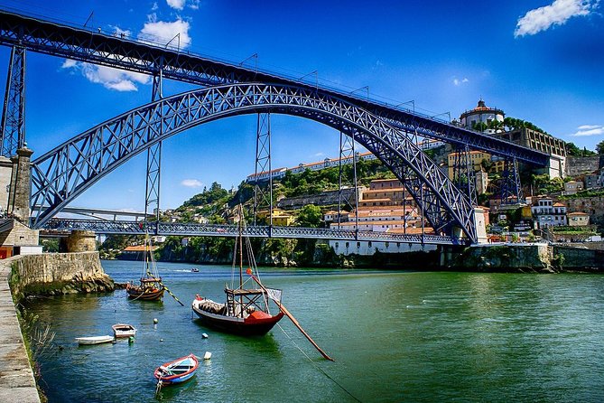 Private 3-hour walking tour of Porto with official tour guide - Navigating the Tour’s Pacing and Accessibility