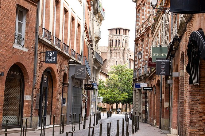 Private 3-hour Walking Tour of Toulouse with Official Tour Guide - Key Points