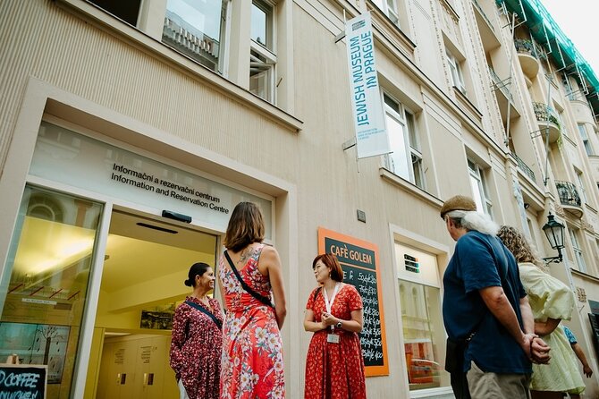 PRIVATE: 3h Stories of Prague Jewish Quarter Tour, drink included - Honoring the Victims at Pinkas Synagogue