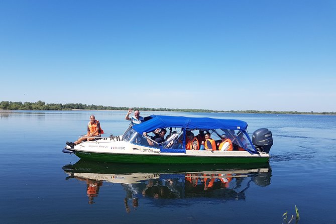 PRIVATE 4-5h speedboat tour to the village Mila23 - The Mila23 Village Stop: Culture and Local Life