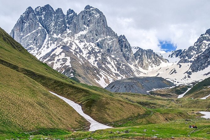 PRIVATE - 4 DAYS IN GEORGIA (Tbilisi, Kazbegi, Kakheti, Mtskheta) - Tasting Traditional Georgian Cheeses and Bread in Badiauri