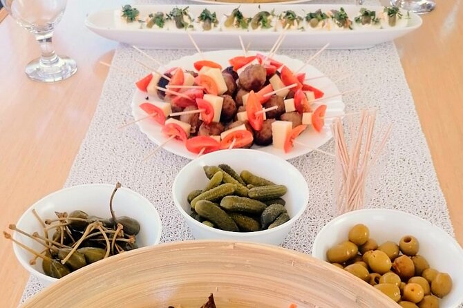 Private 4 hour Catamaran cruise in south coast of Gran Canaria - Scenic Views of Anfi Del Mar and Gran Canaria’s Mountains