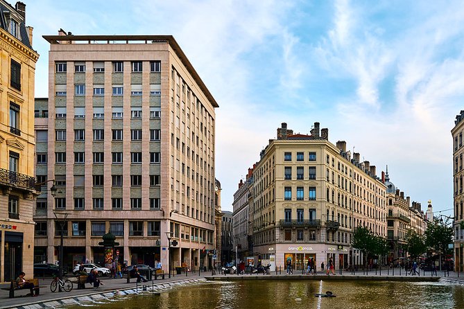 Private 4-hour City Tour of Lyon with driver, guide and Hotel pick-up - Comfort and Flexibility with a Private Guide