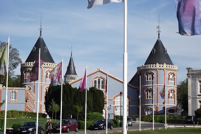 Private 4-hour City Tour of Reims with driver, guide and Hotel pick-up - Walking Around the Imposing Place Royale