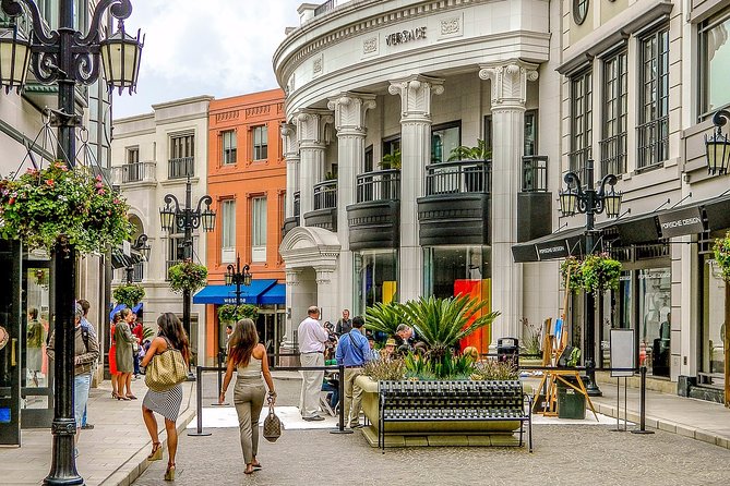 Private 4-Hour LA Highlights Tour with Guide - Beverly Hills and Rodeo Drive: Glamour and Luxury